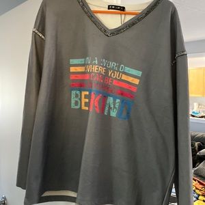NWOT Sheilay sweatshirt